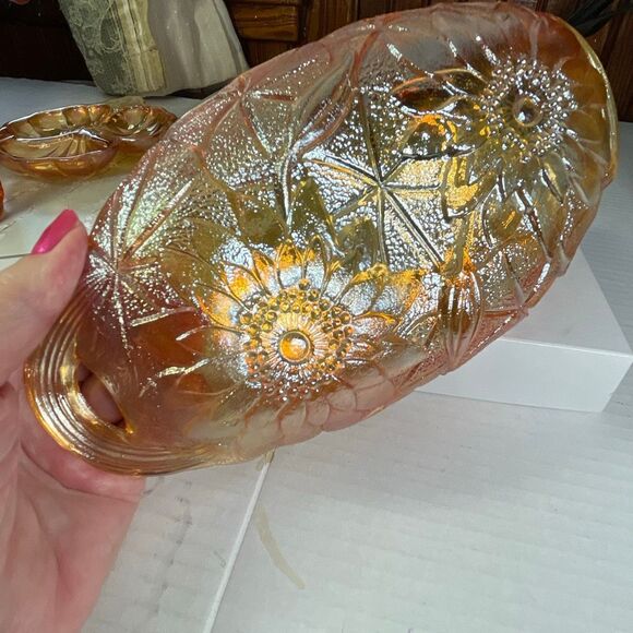 Vintage Carnival Indiana Glass Co. Marigold Lily Pons iridescent dish. - Picture 3 of 7